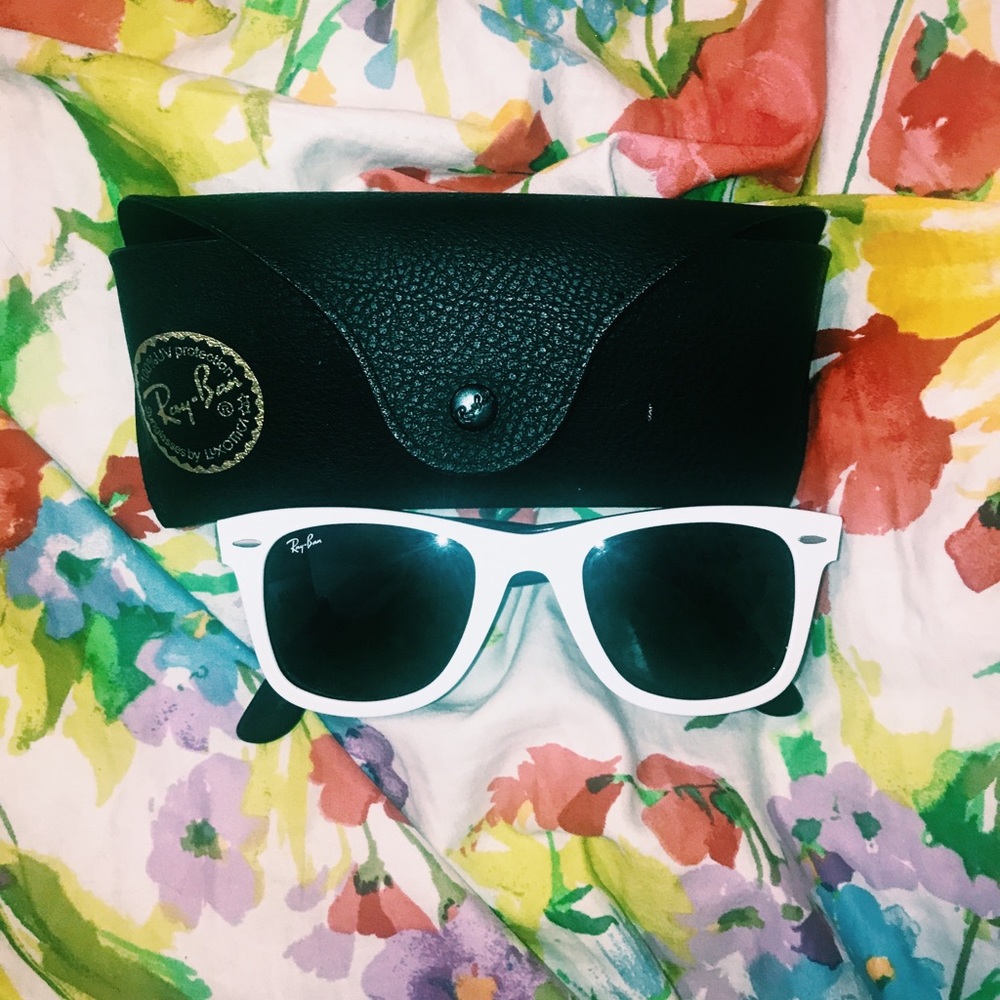 RAYBAN WAYFARER SUNGLASSES